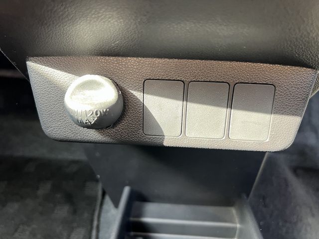 DAIHATSU MIRA E:S 2018 Image 31