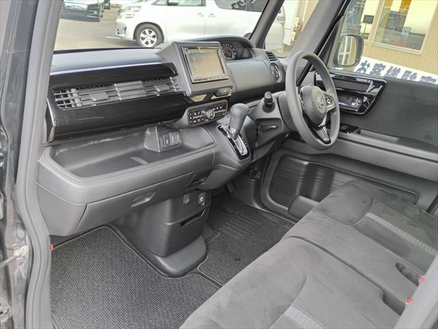 HONDA N BOX CUSTOM 2021 Image 31