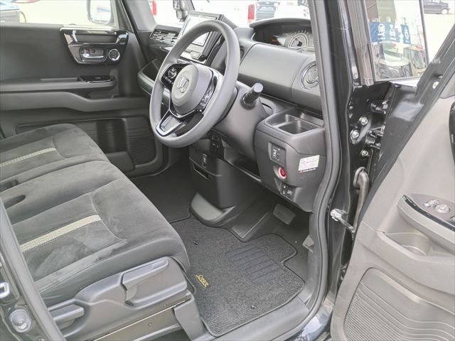 HONDA N BOX CUSTOM 2021 Image 31