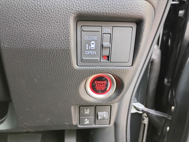 HONDA N BOX CUSTOM 2021 Image 31