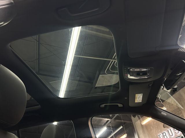 MERCEDES BENZ GLB 2021 Image 31