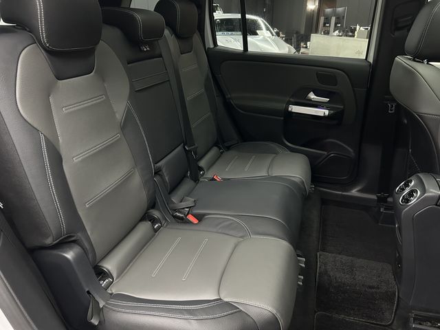 MERCEDES BENZ GLB 2021 Image 31