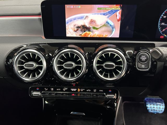 MERCEDES BENZ CLA CL 2019 Image 31