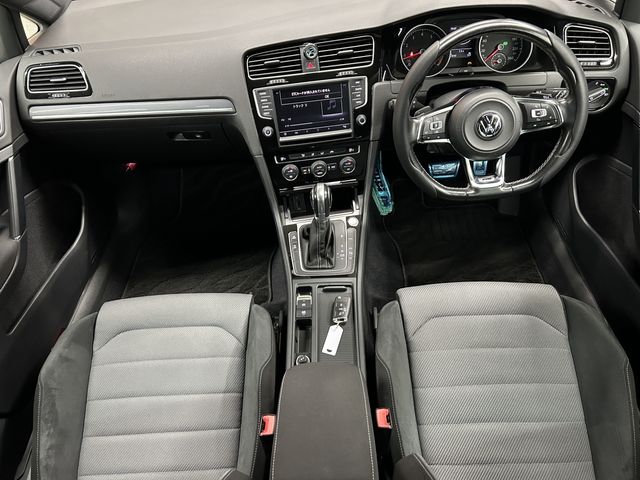 VOLKSWAGEN GOLF VARI 2015 Image 31