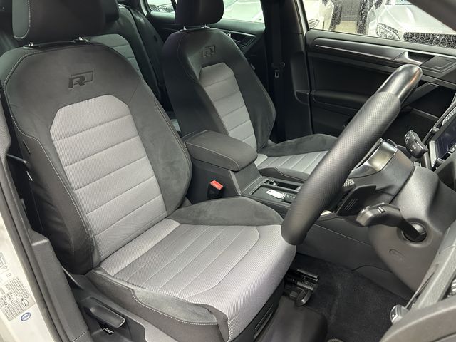 VOLKSWAGEN GOLF VARI 2015 Image 31