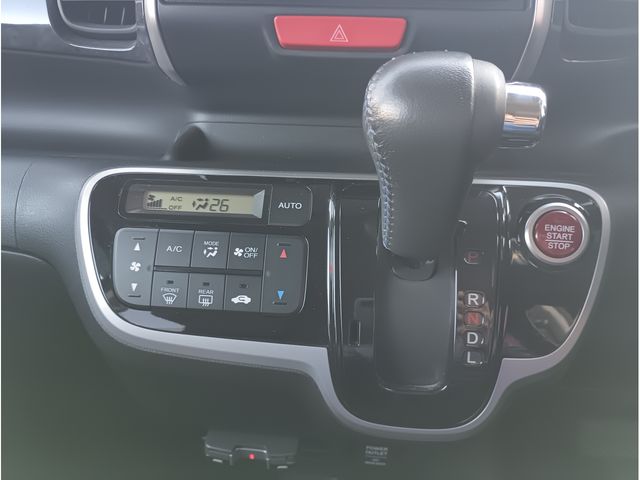 HONDA N BOX 2013 Image 31