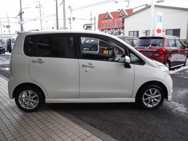 DAIHATSU MOVE CUSTOM 2011 Image 31