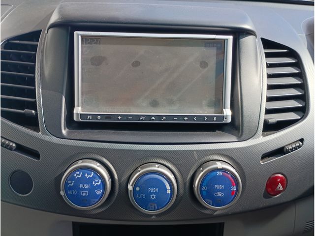 MITSUBISHI TRITON 2006 Image 31