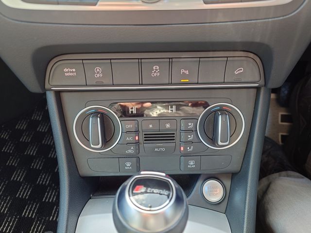 AUDI Q3 2015 Image 31