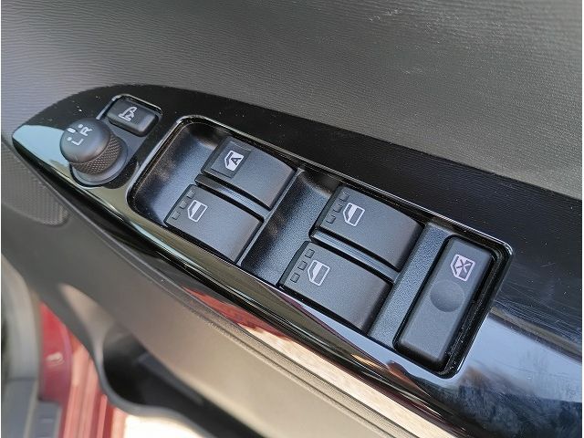 DAIHATSU TANTO CUSTOM 2015 Image 31