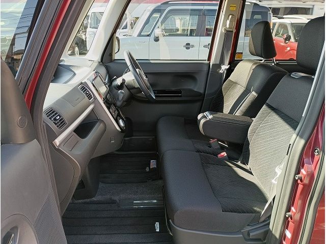 DAIHATSU TANTO CUSTOM 2015 Image 31