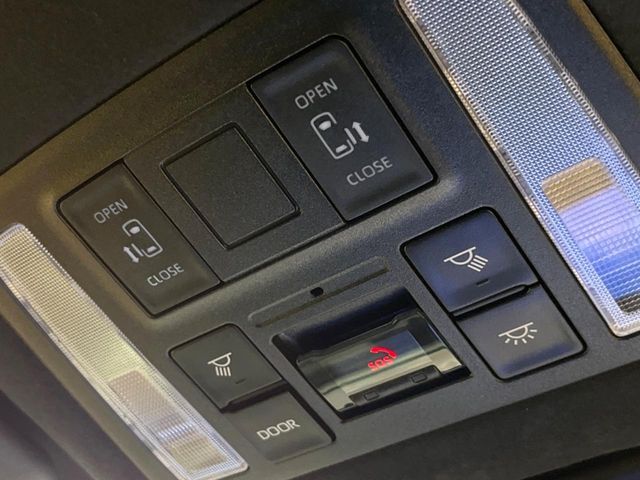 TOYOTA VOXY 2022 Image 31