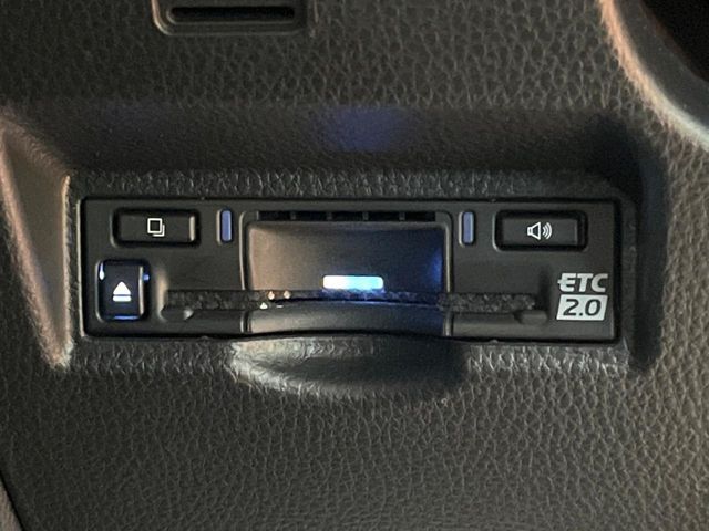 TOYOTA VOXY 2022 Image 31