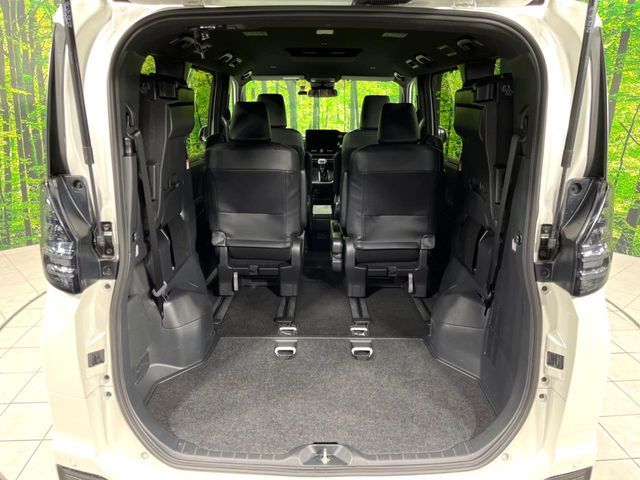 TOYOTA VOXY 4WD 2025 Image 31