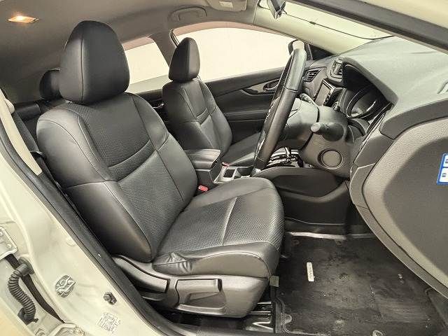 NISSAN X-TRAIL 2WD 2018 Image 31