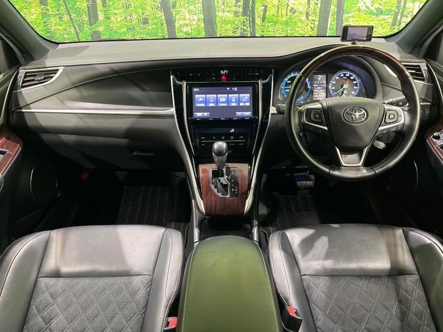 TOYOTA HARRIER HYBRID 2015 Image 31