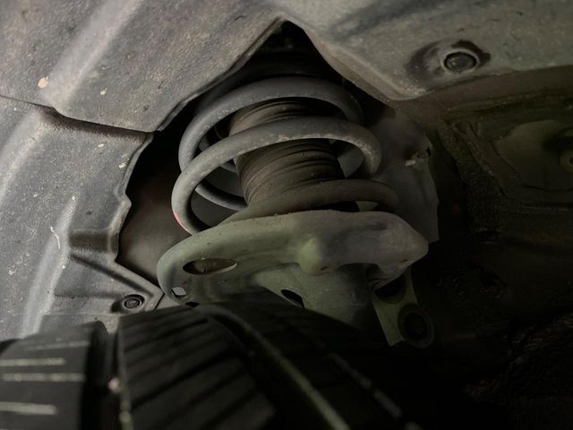 TOYOTA HARRIER HYBRID 2015 Image 31