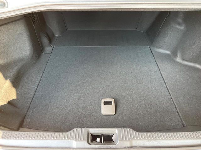 TOYOTA CROWN SEDAN HYBRID 2022 Image 31