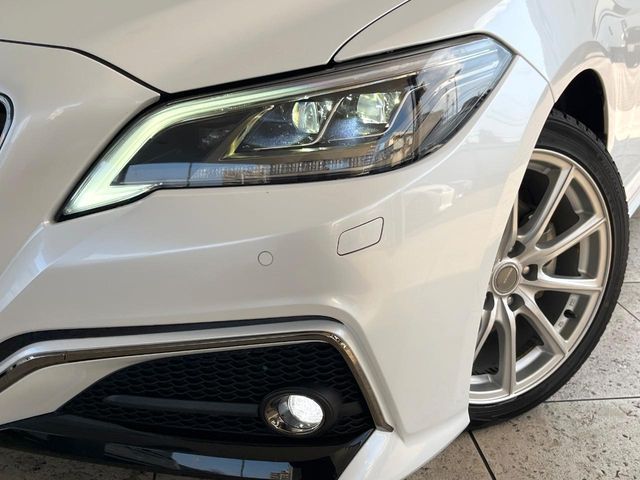 TOYOTA CROWN SEDAN HYBRID 2022 Image 31