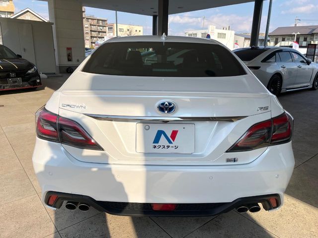 TOYOTA CROWN SEDAN HYBRID 2022 Image 31