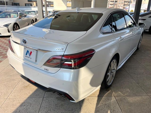 TOYOTA CROWN SEDAN HYBRID 2022 Image 31