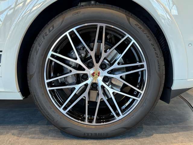 PORSCHE CAYENNE COUP 2024 Image 31