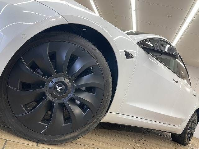 TESLA MODEL 3 2022 Image 31