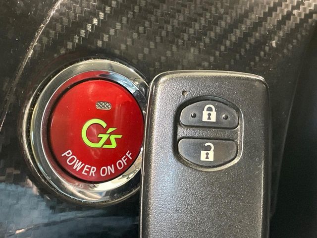 TOYOTA PRIUS 2012 Image 31