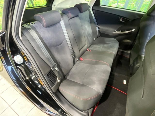 TOYOTA PRIUS 2012 Image 31