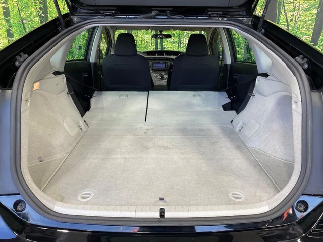 TOYOTA PRIUS 2012 Image 31