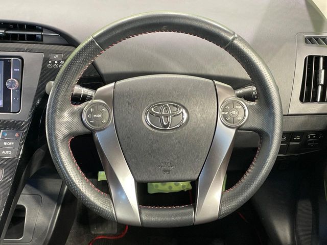 TOYOTA PRIUS 2012 Image 31
