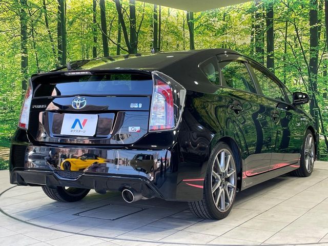 TOYOTA PRIUS 2012 Image 31