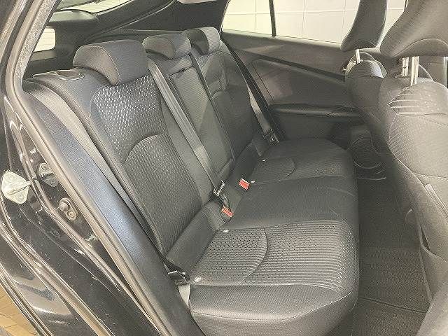 TOYOTA PRIUS 2017 Image 31