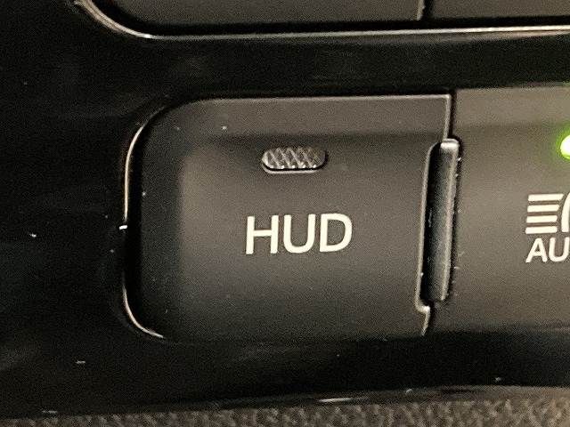 TOYOTA PRIUS 2017 Image 31