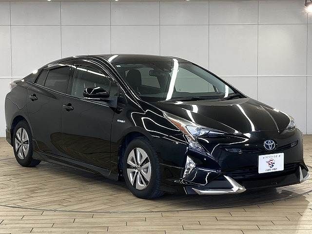 TOYOTA PRIUS 2017 Image 31