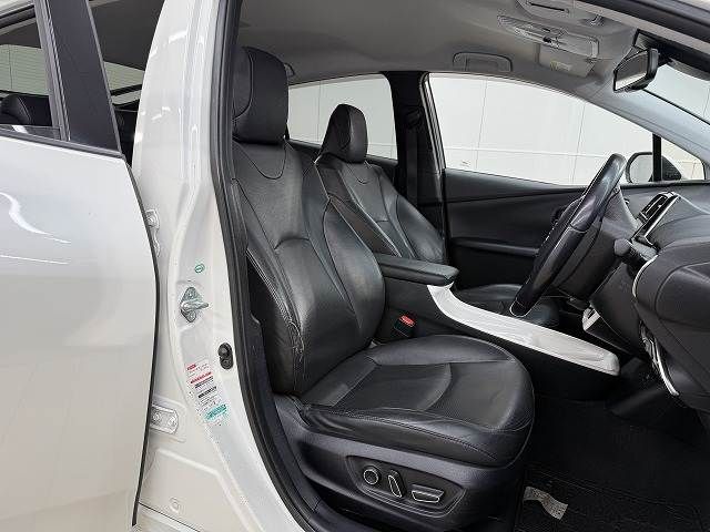 TOYOTA PRIUS 2016 Image 31