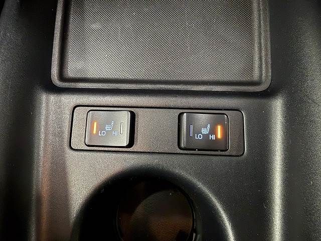 TOYOTA PRIUS 2016 Image 31