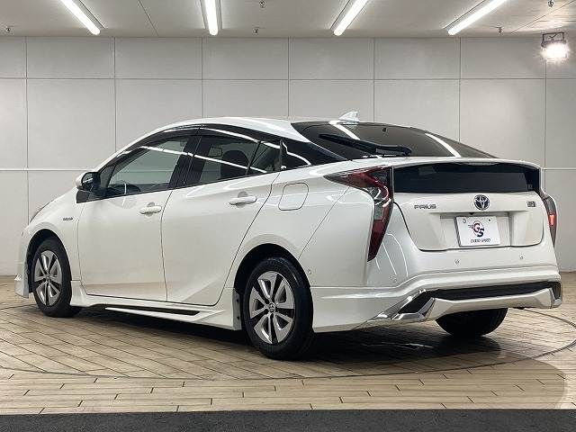 TOYOTA PRIUS 2016 Image 31