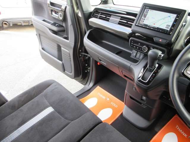 HONDA N BOX CUSTOM 2022 Image 31