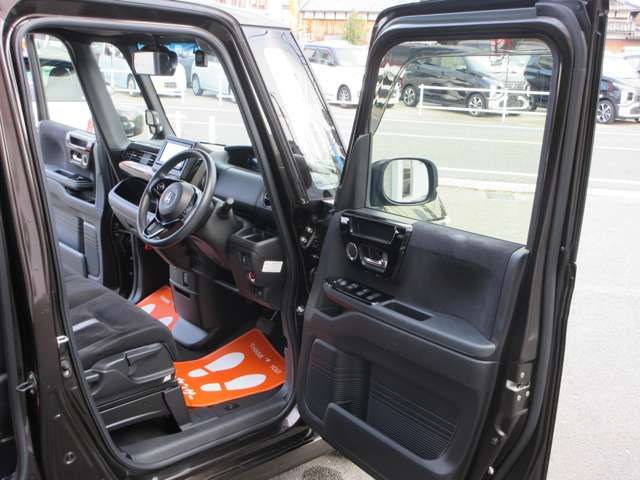 HONDA N BOX CUSTOM 2022 Image 31