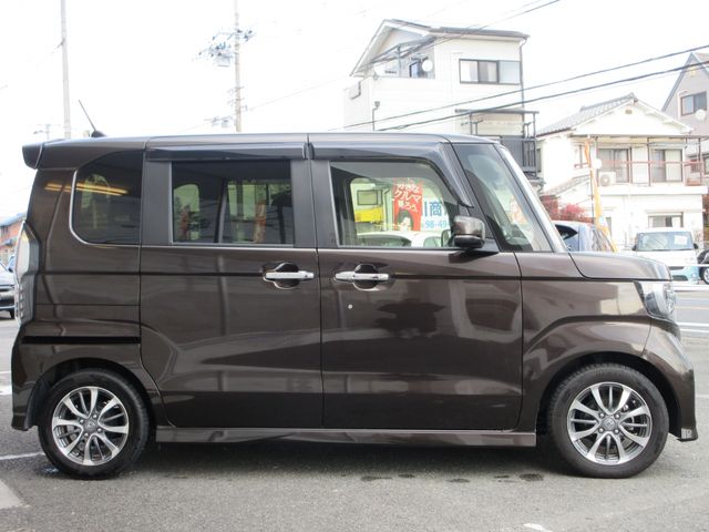 HONDA N BOX CUSTOM 2022 Image 31