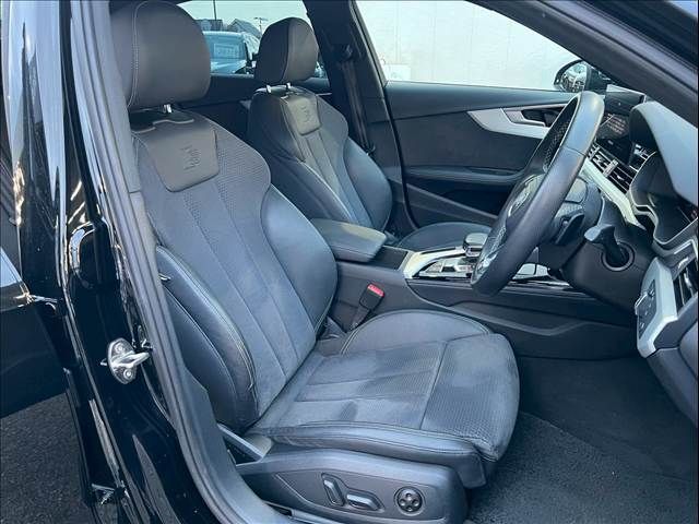 AUDI A4 2021 Image 31