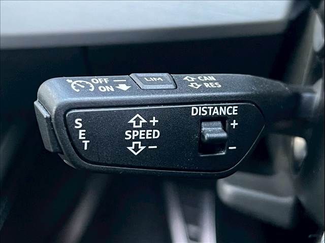 AUDI A4 2021 Image 31