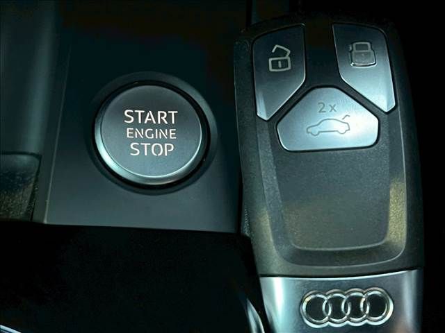 AUDI A4 2021 Image 31