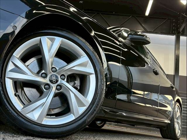 AUDI A4 2021 Image 31