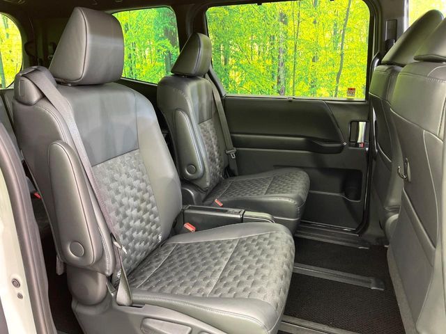 TOYOTA VOXY 4WD 2025 Image 31