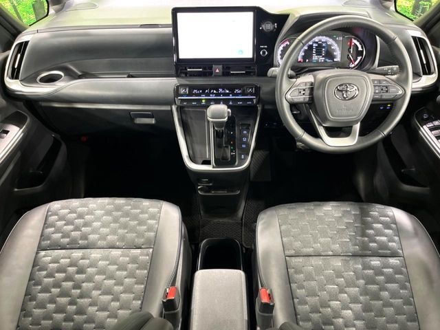 TOYOTA VOXY 4WD 2025 Image 31