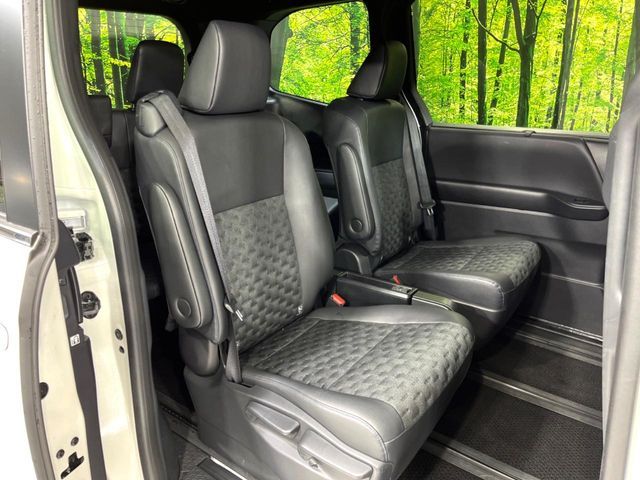 TOYOTA VOXY 4WD 2025 Image 31