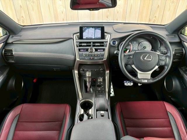 TOYOTA LEXUS NX300H AWD 2016 Image 31