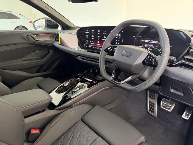 AUDI S5 AVANT 2025 Image 31